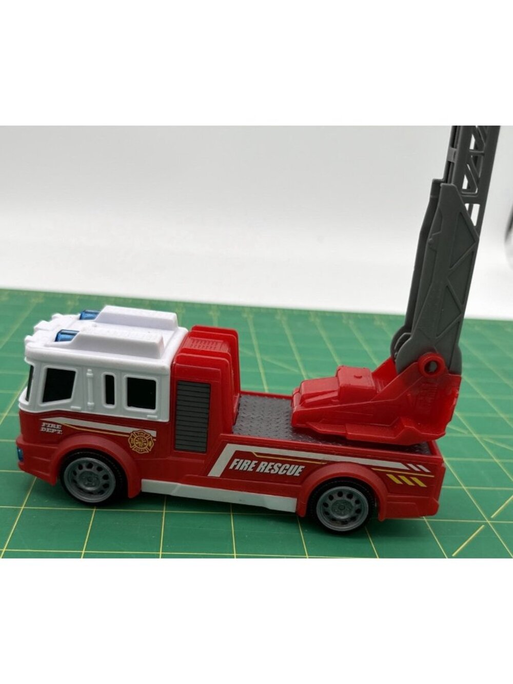 Fire Rescue with Working Ladder Red Plastic Fire Engine Toy Vehicle